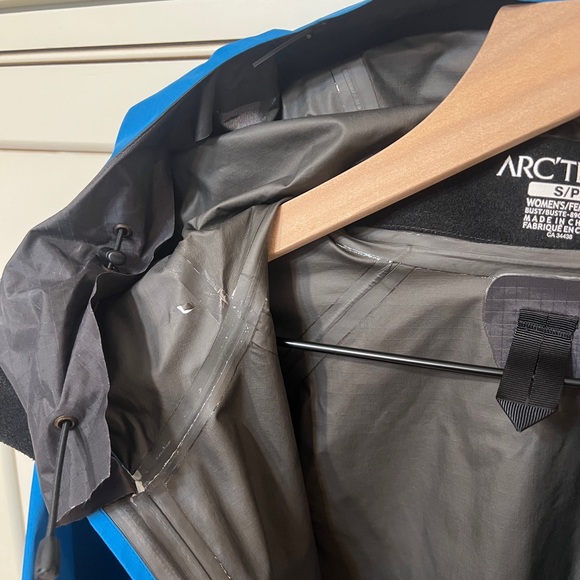 Arc'teryx Beta SL Jacket - Picture 4 of 9